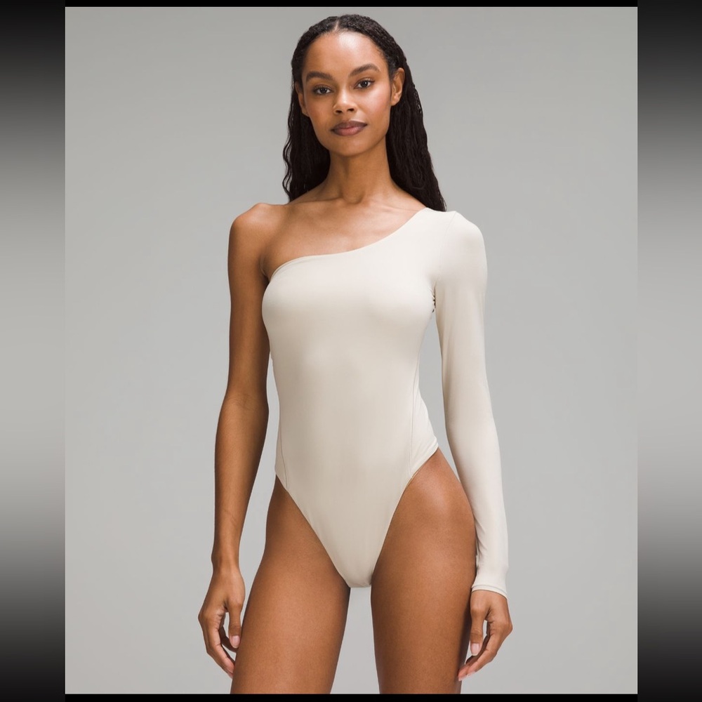 New Lululemon wundermost ultra soft Nulu long sleeve one shoulder body suit tan